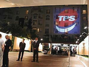 luci e riflessi di cannes notturna